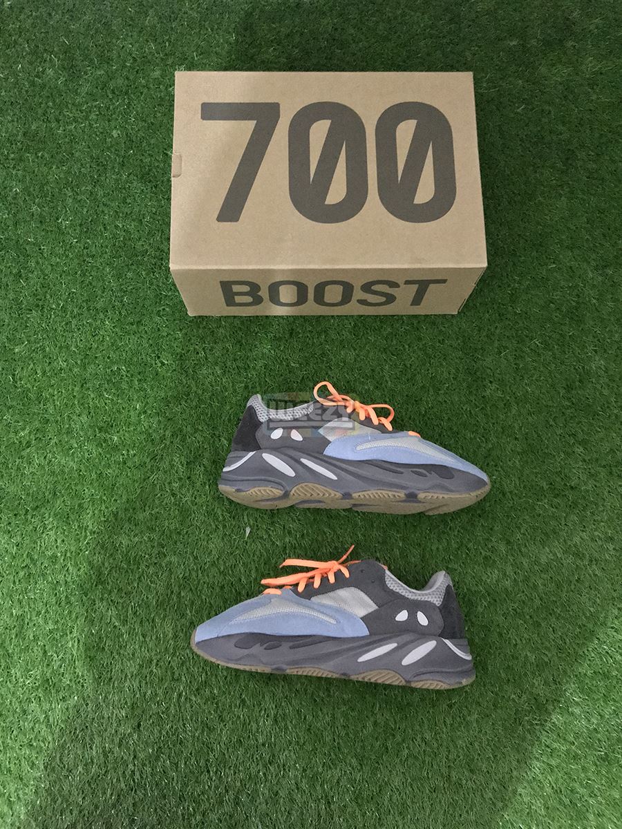 Adidas Yeezy 700 (TB)