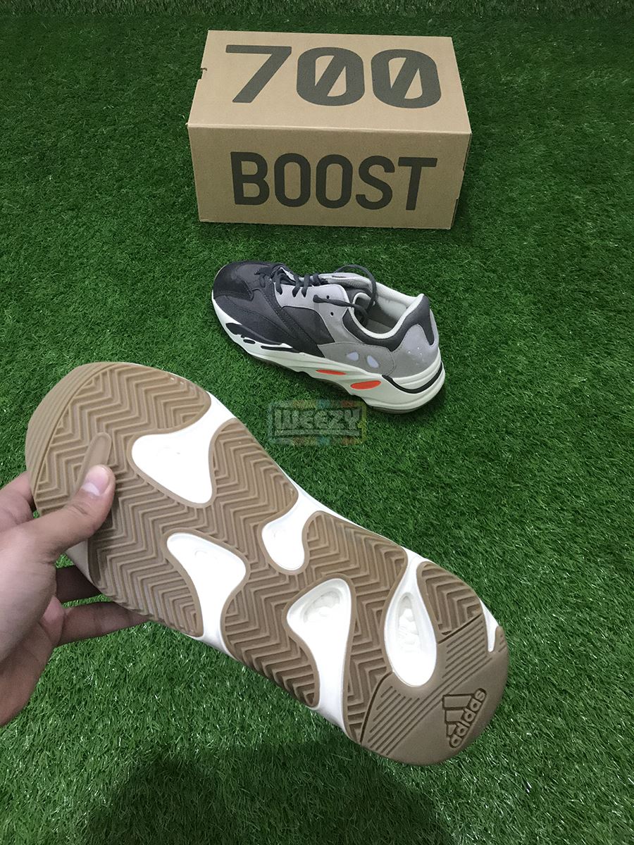 Adidas Yeezy 700 (Magnet)