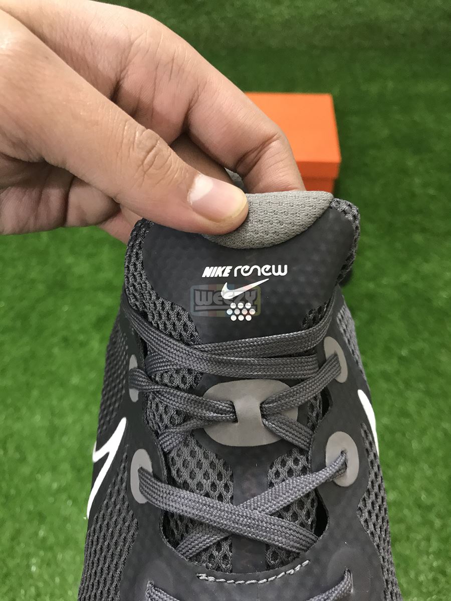 Gym Nike Renew Run (Grey)