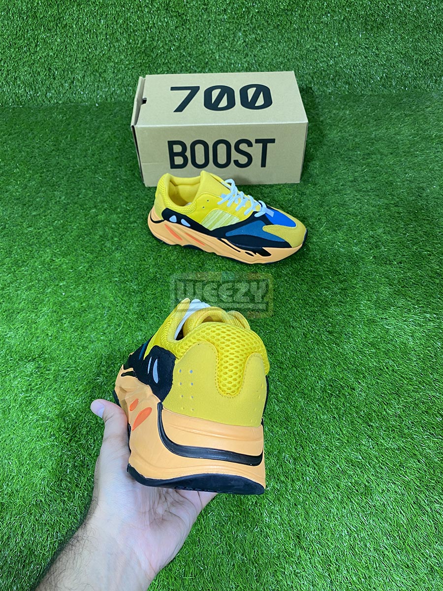 Adidas Yeezy 700 (Sun)