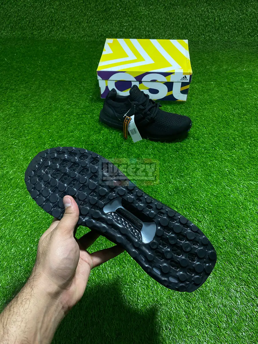 Adidas Ultraboost (Triple Blk)