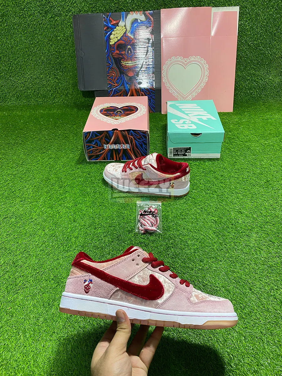 SB Dunk Low (Strange Love)(Special Box) MAY 2022 Final (2) 1