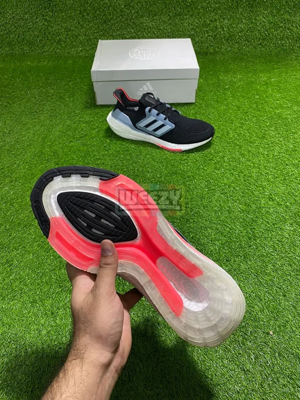 Ultraboost 22 (Blk GO) MAY 2022 Final (2) IMG_3092