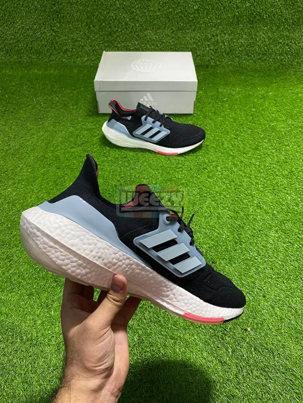 Ultraboost 22 (Blk GO) MAY 2022 Final (2) IMG_3095